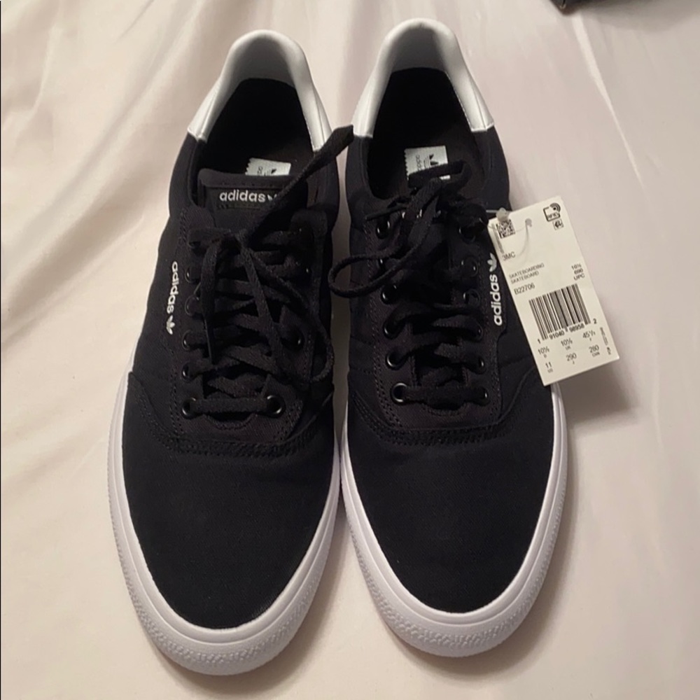 Black Adidas Skateboarding Shoes